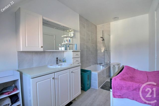 Appartement F3 à vendre - 3 pièces - 71.74 m2 - CHATEAU THIERRY - 02 - PICARDIE - Century 21 Emilie Pelletier