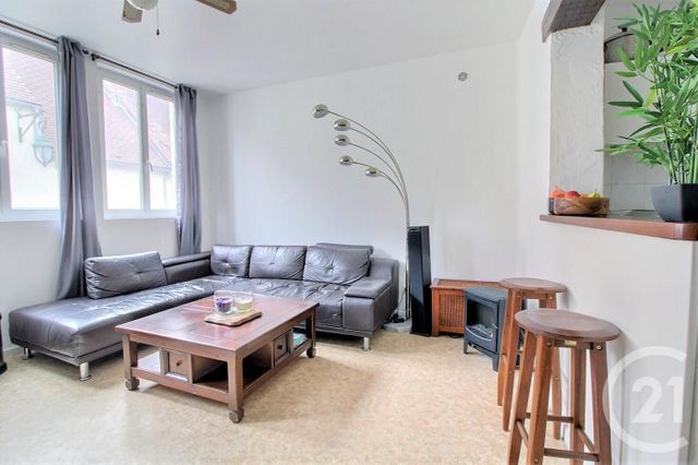 Appartement F3 à vendre - 3 pièces - 58.6 m2 - NOGENT L ARTAUD - 02 - PICARDIE - Century 21 Emilie Pelletier