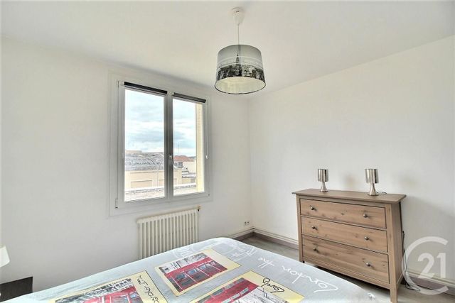 Appartement F3 à vendre - 3 pièces - 60.0 m2 - CHATEAU THIERRY - 02 - PICARDIE - Century 21 Emilie Pelletier