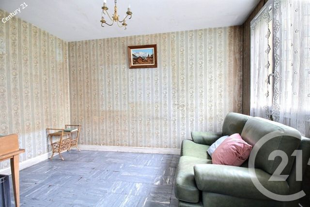 Appartement T4 à vendre - 4 pièces - 61.79 m2 - CHATEAU THIERRY - 02 - PICARDIE - Century 21 Emilie Pelletier