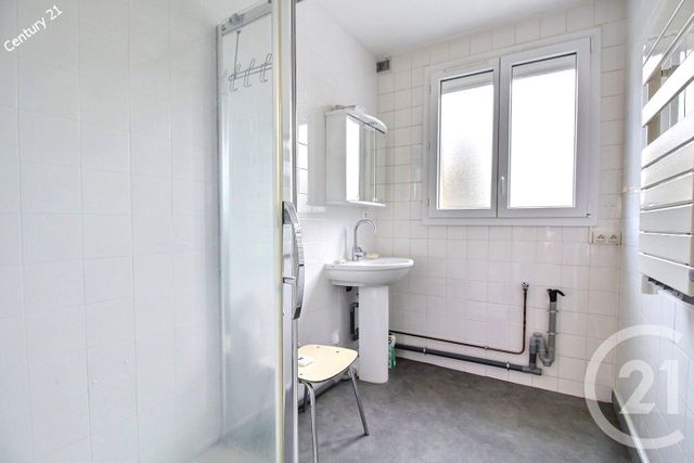 Appartement T4 à vendre - 4 pièces - 61.79 m2 - CHATEAU THIERRY - 02 - PICARDIE - Century 21 Emilie Pelletier