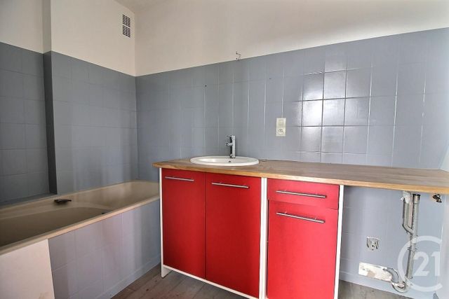 Appartement F3 à vendre - 3 pièces - 62.78 m2 - CHATEAU THIERRY - 02 - PICARDIE - Century 21 Emilie Pelletier