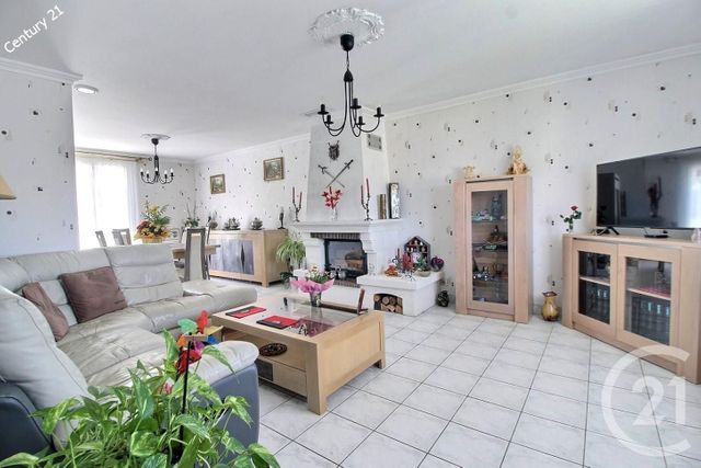 maison à vendre - 7 pièces - 155.9 m2 - LA FERTE SOUS JOUARRE - 77 - ILE-DE-FRANCE - Century 21 Emilie Pelletier