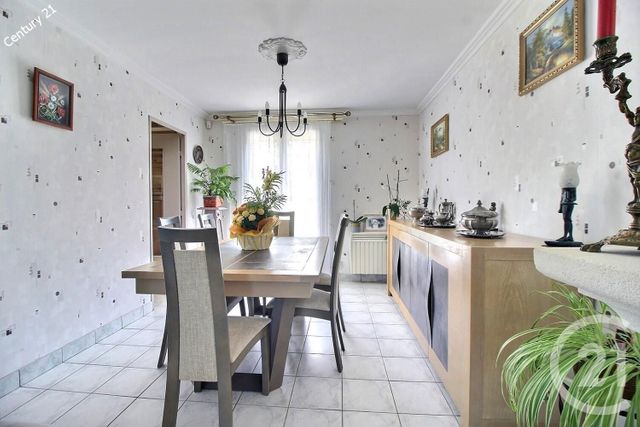 maison à vendre - 7 pièces - 155.9 m2 - LA FERTE SOUS JOUARRE - 77 - ILE-DE-FRANCE - Century 21 Emilie Pelletier