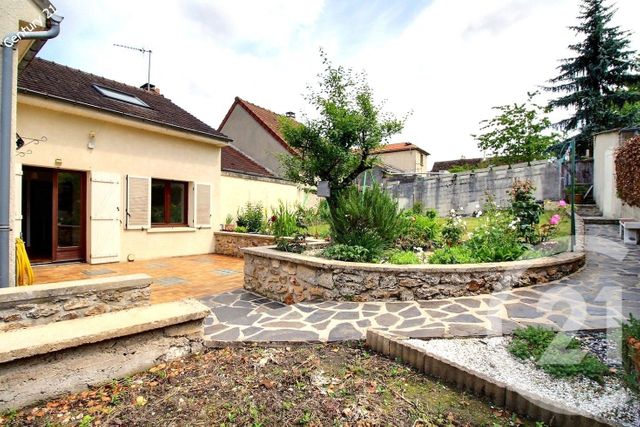 maison à vendre - 7 pièces - 165.82 m2 - LA FERTE SOUS JOUARRE - 77 - ILE-DE-FRANCE - Century 21 Emilie Pelletier