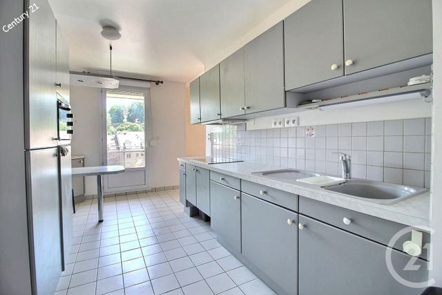 Appartement F3 à vendre - 3 pièces - 69.5 m2 - CHATEAU THIERRY - 02 - PICARDIE - Century 21 Emilie Pelletier