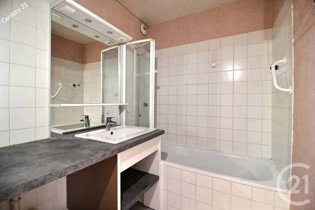 Appartement F3 à vendre - 3 pièces - 69.5 m2 - CHATEAU THIERRY - 02 - PICARDIE - Century 21 Emilie Pelletier