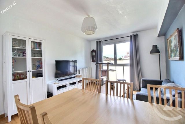 Appartement F3 à vendre - 3 pièces - 53.0 m2 - CHATEAU THIERRY - 02 - PICARDIE - Century 21 Emilie Pelletier